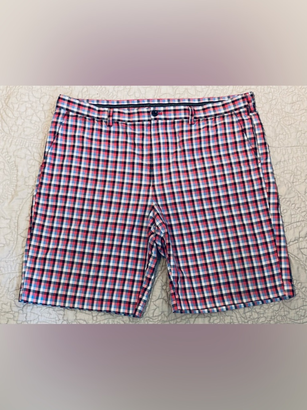IZOD Golf Men’s Plaid Performance Shorts Size 42 Flat Front Stretch